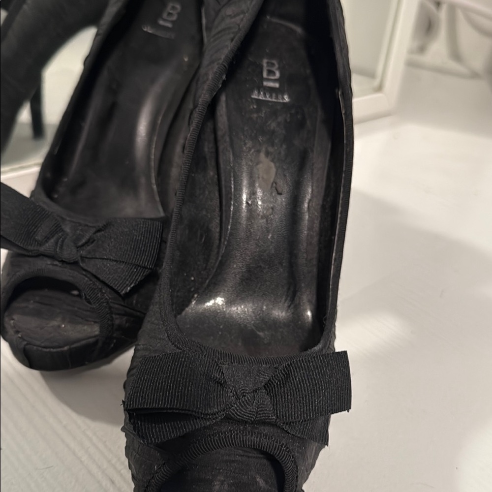 Black Peep-Toe Heels - Picture 5 of 9